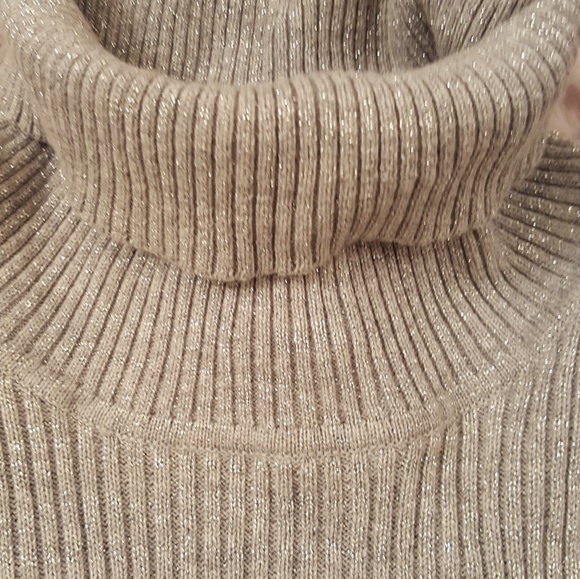 Gray & Silver Sweater - Picture 4 of 6